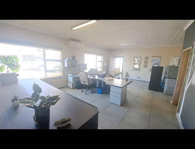 944M² WORKSHOP TO LET IN ALTON